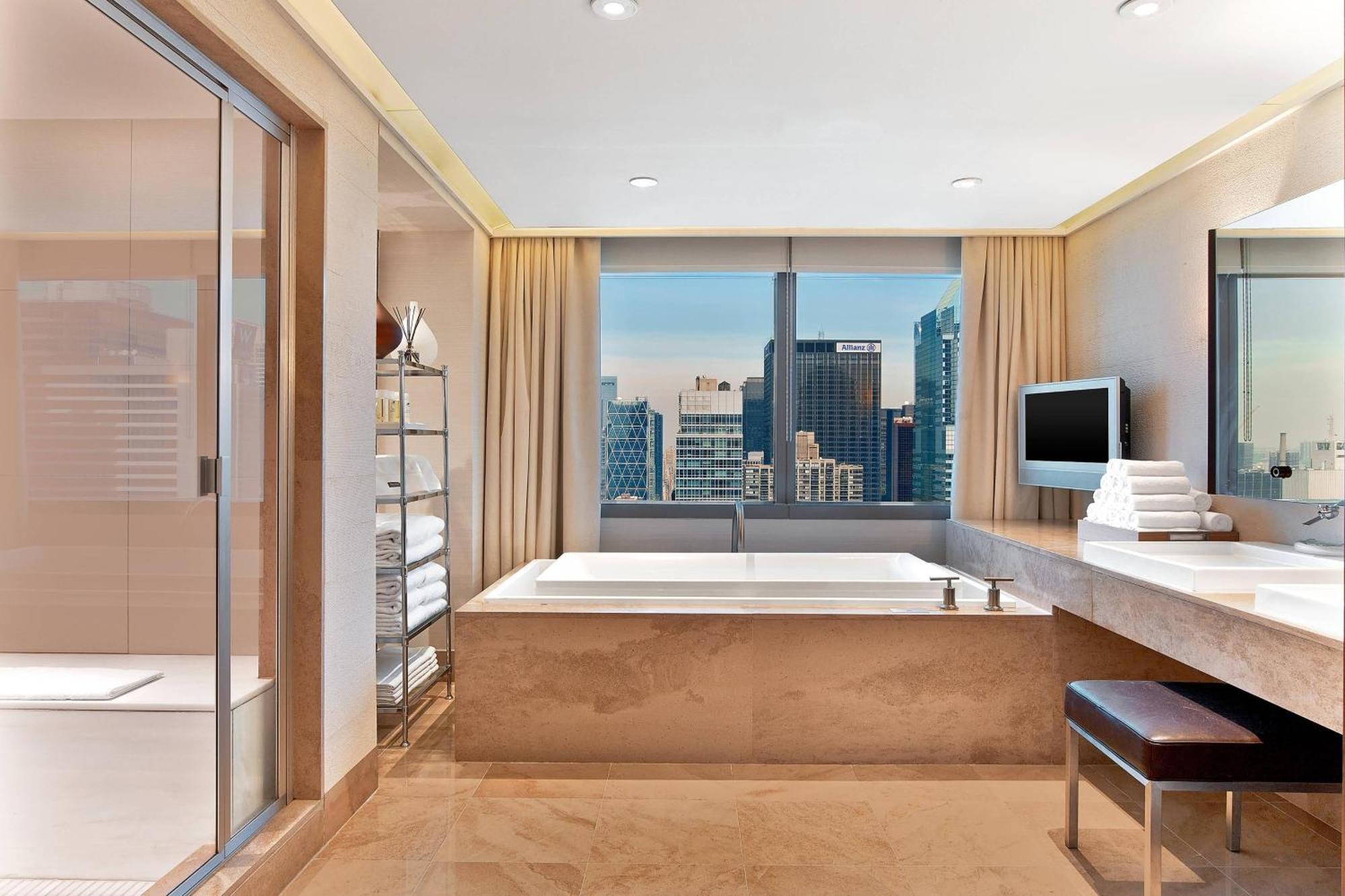 Renewal-suite, 1 kingsize-seng, udsigt til hustagene